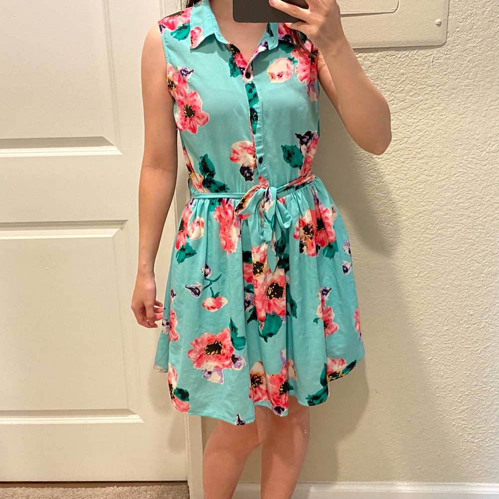 Green dress, size 4